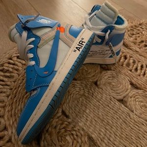 BRAND NEW - OFF WHITE NIKES